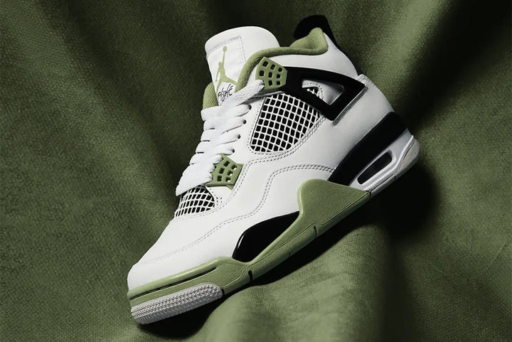 Jordan 4 Retro Seafoam (Womens)