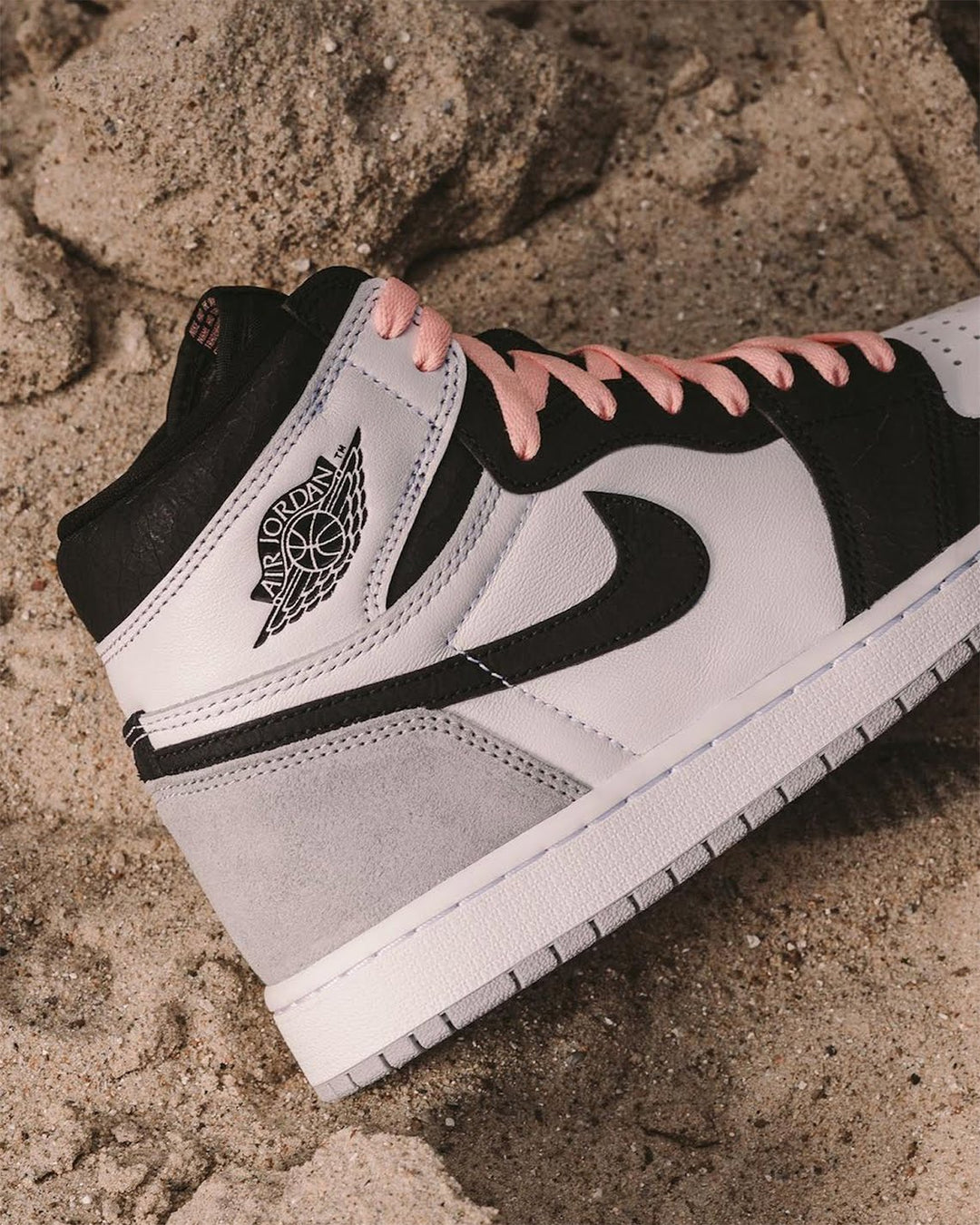 Jordan 1 Retro High OG Bleached Coral / Stage Haze (GS & Mens)