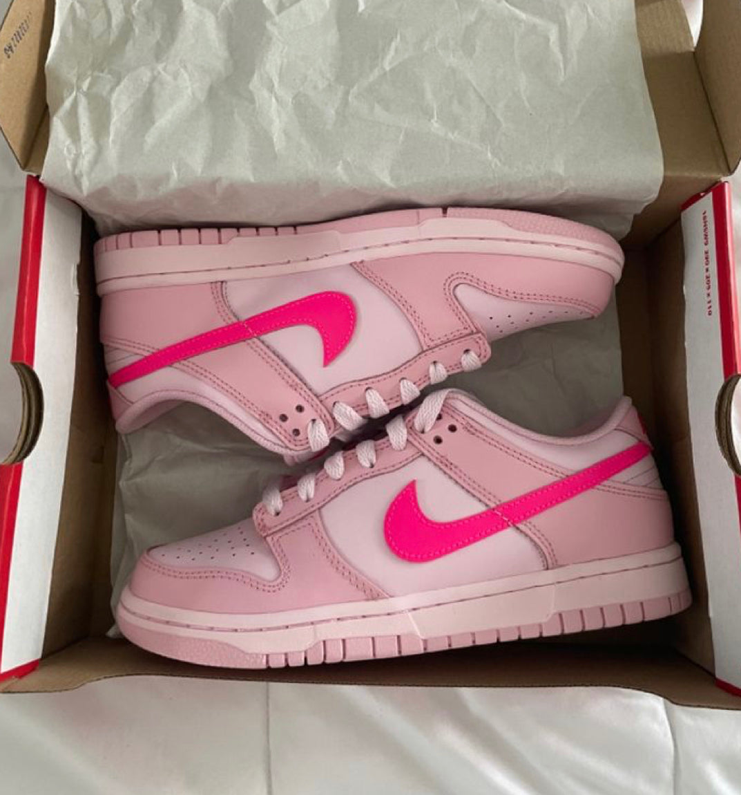 Nike Dunk Low Triple Pink / Barbie (GS) – Sneakhers Canada