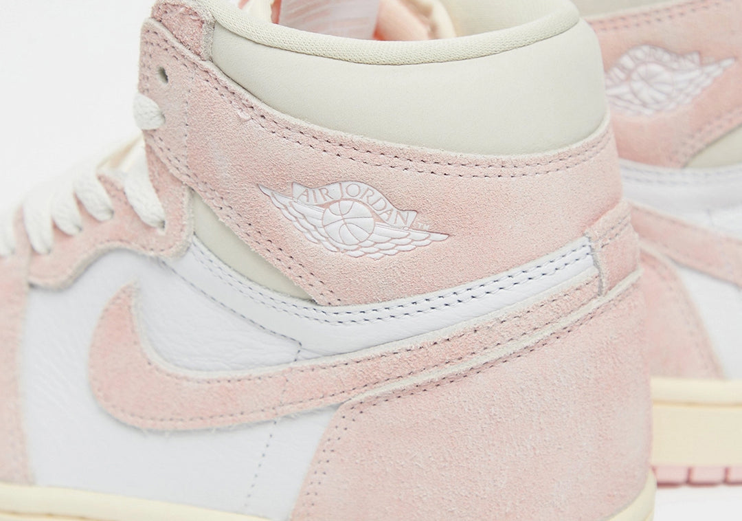 Pink 2025 aj 1